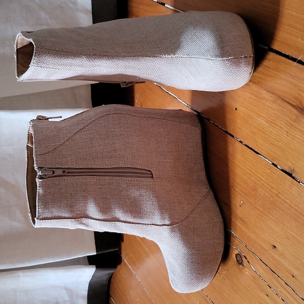 Pale Pink Linen Booties